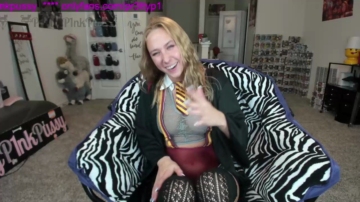 Pr3ttyp1nkpussy  14-08-2021 beautiful Female
